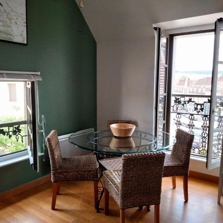 Les Appartements De Шабли Екстериор снимка